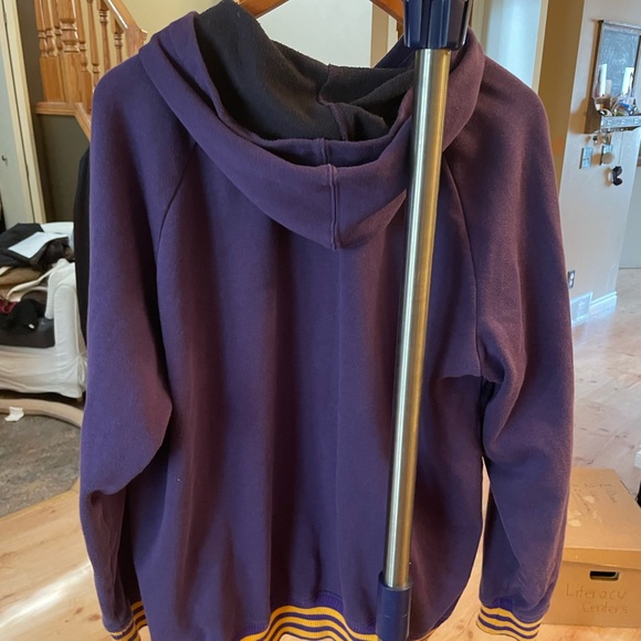 Adidas Lakers hoodie size XL - Picture 4 of 4